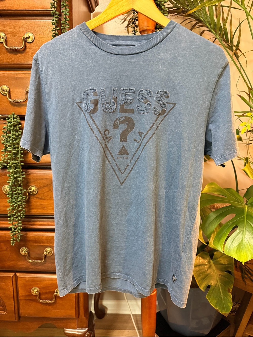 Guess Men's Washed Effect Blue Embroidered Logo Tee- M - Picture 4 of 7